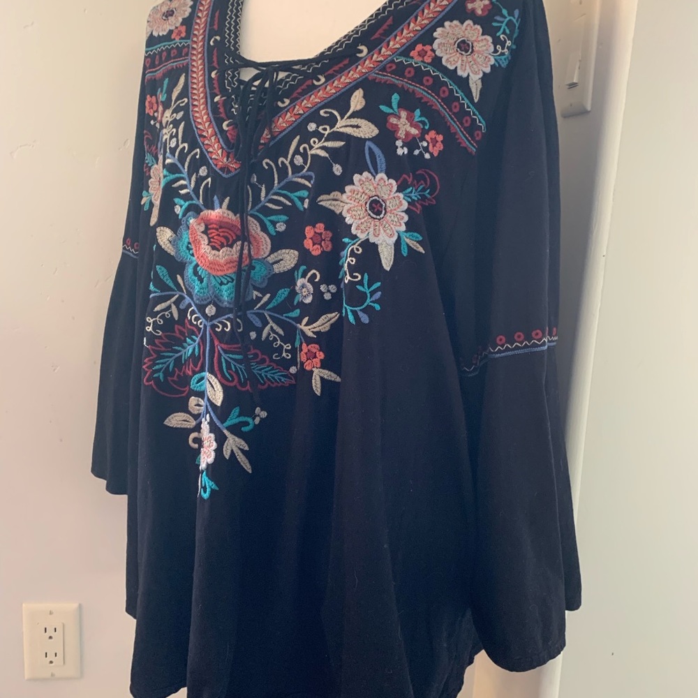 Johnny Was embroidered women’s blouse.